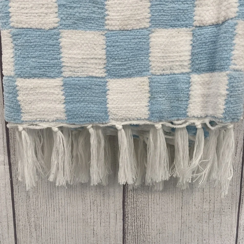 Nicole Miller Throw Blanket 50x70 Light Blue White Chenille Checkered Fringe